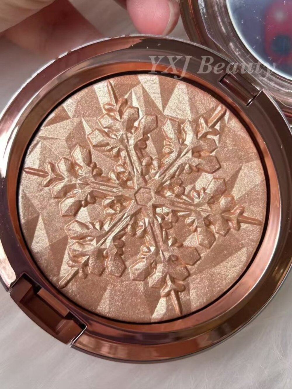 New MAC Snowball Whisper of Gilt Extra Dimension Highlighter Full Size